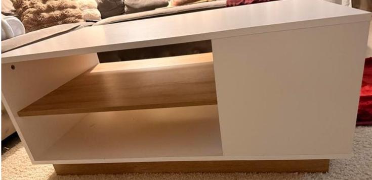 Moderne witte salontafel in nette staat., Doe-het-zelf en Verbouw, Platen en Panelen, Ophalen, Zo goed als nieuw