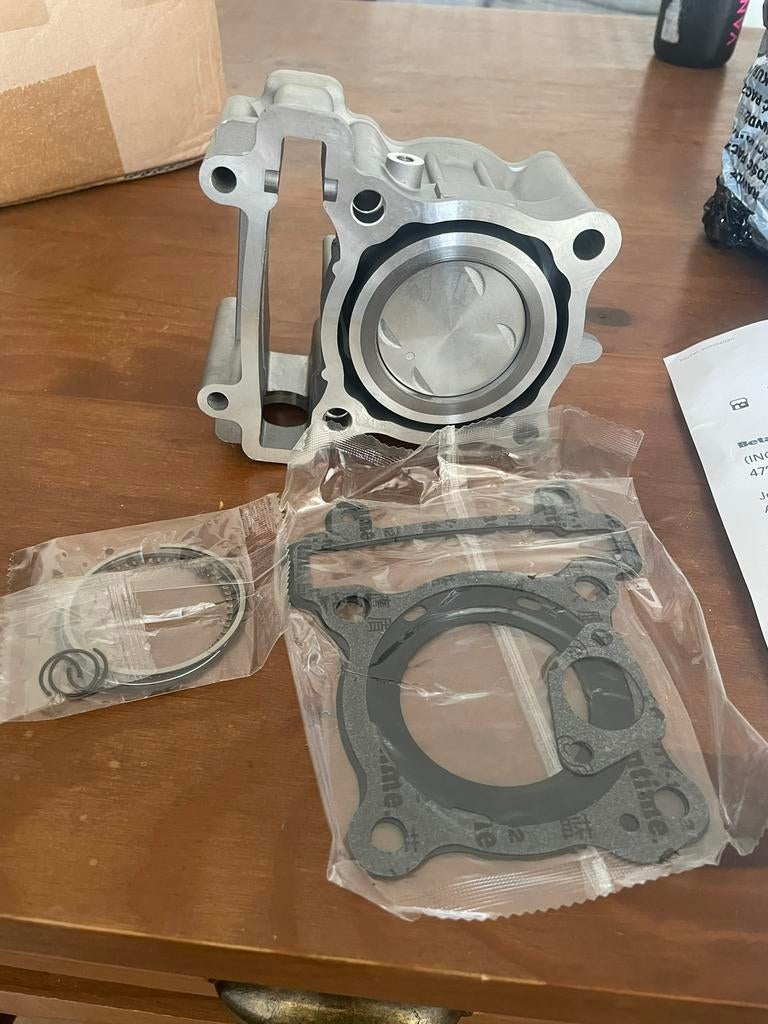 Cylinder Kit 125cc Naraku V2, Beta, Ophalen, Zo goed als nieuw, Cilinder