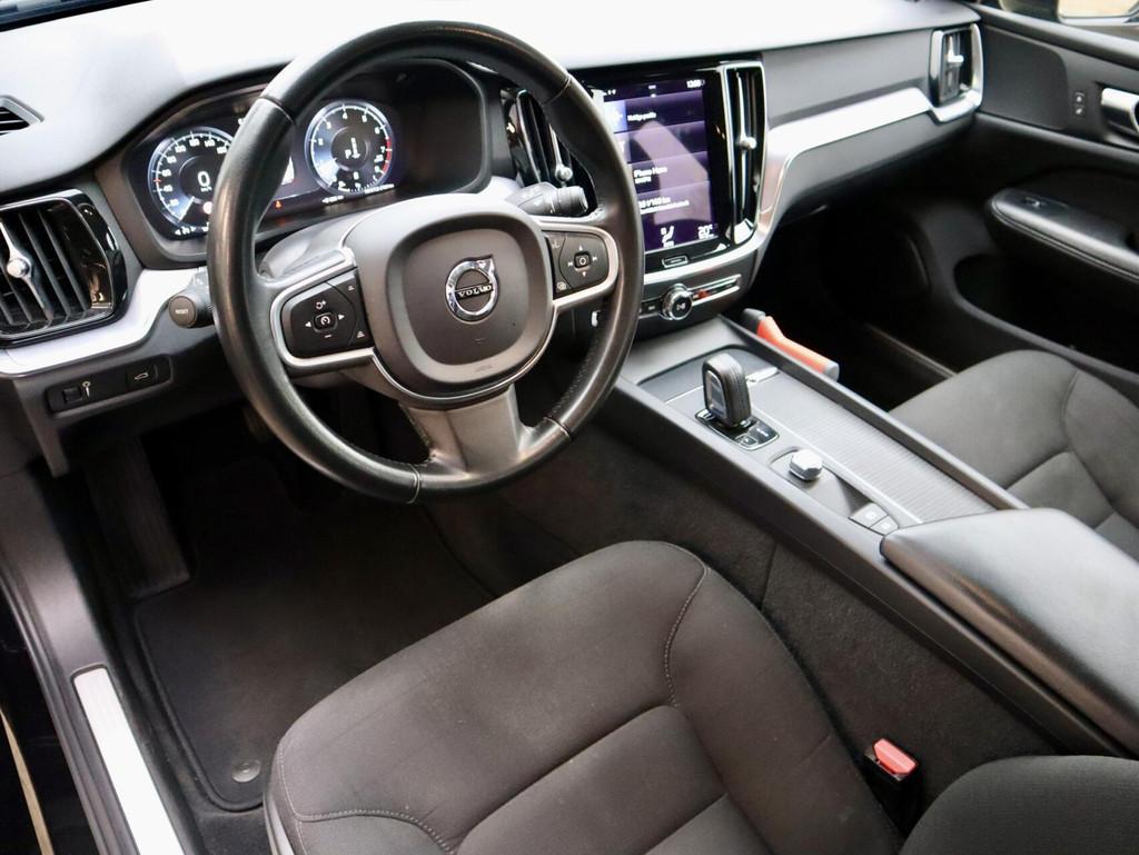 Volvo V60 2.0 B3 Momentum-Camera-Trekhaak-Dealer onderhouden, Auto's, 15 km/l, Euro 6, 4 cilinders, 1969 cc