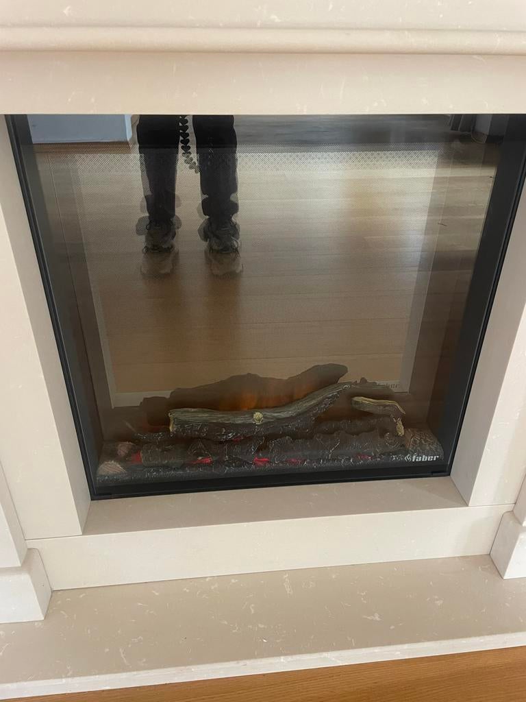 Faber sfeerhaard met ombouw - Elektrisch, Ophalen, Gebruikt, Inbouwhaard, Elektrische haard