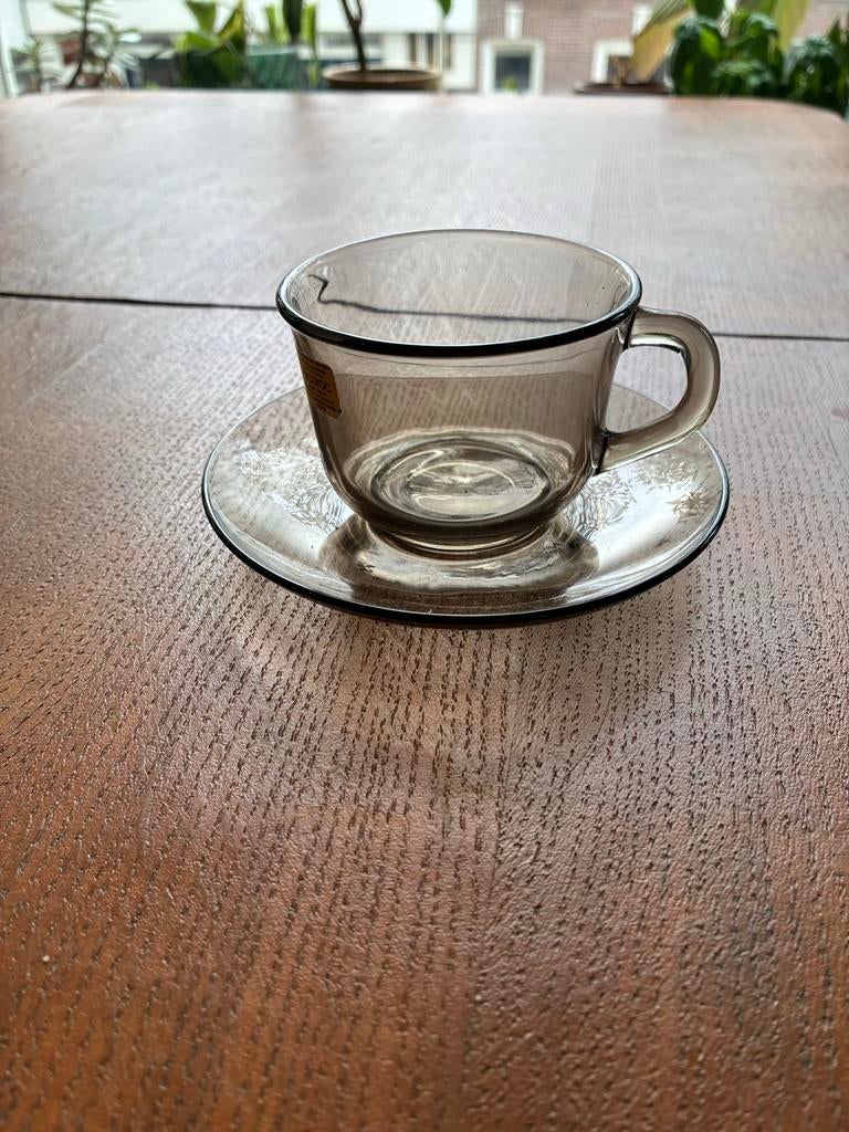 Vintage Arcoroc rookglas kop en schotels, Ophalen, Effen, Kop(pen) en/of Schotel(s), Glas