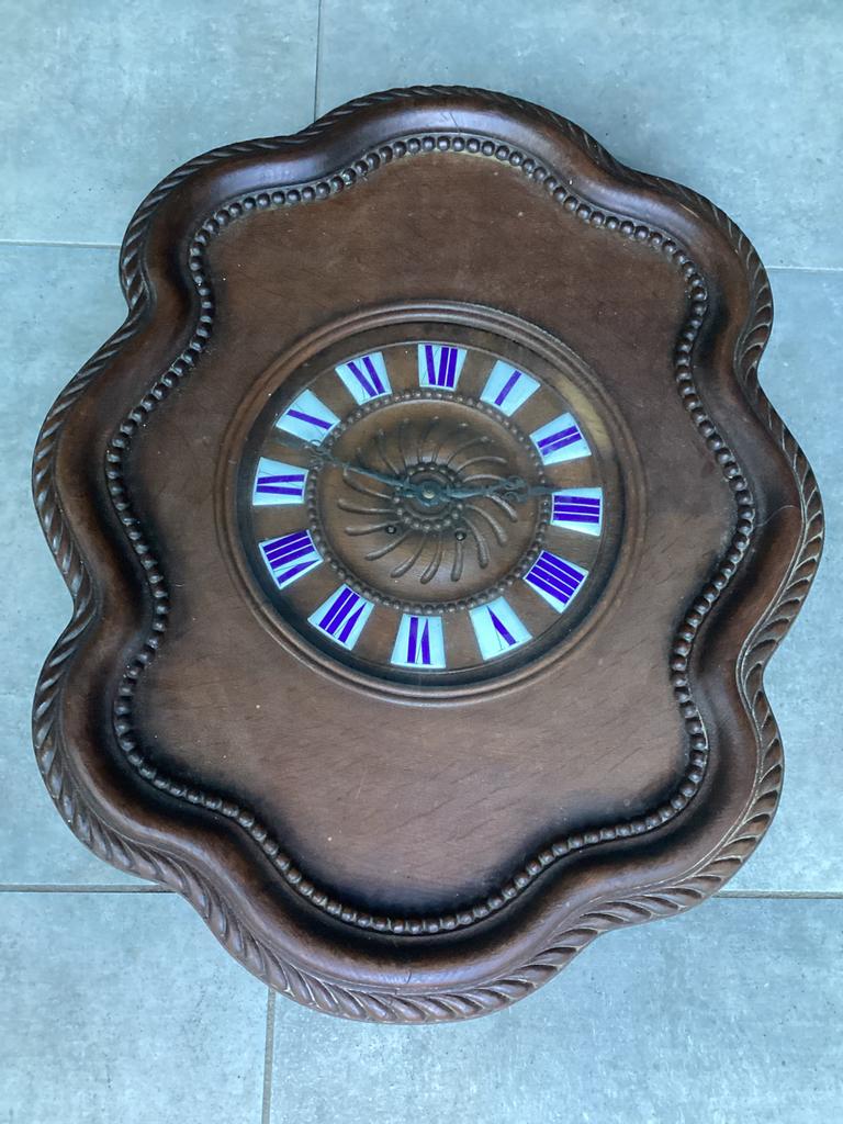 Oeil de boeuf . Ossenoog . Pendule. Klok . Wandklok ., Ophalen