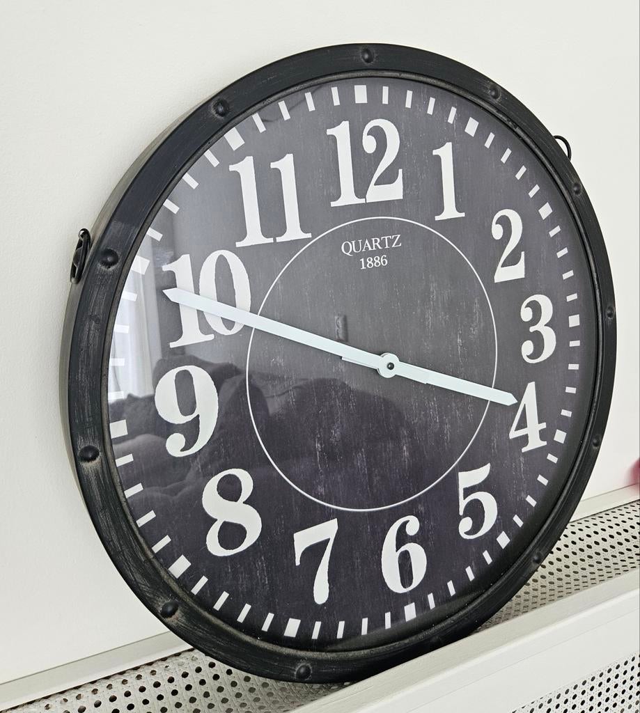 Klok, Ophalen of Verzenden, Zo goed als nieuw, Analoog, Wandklok