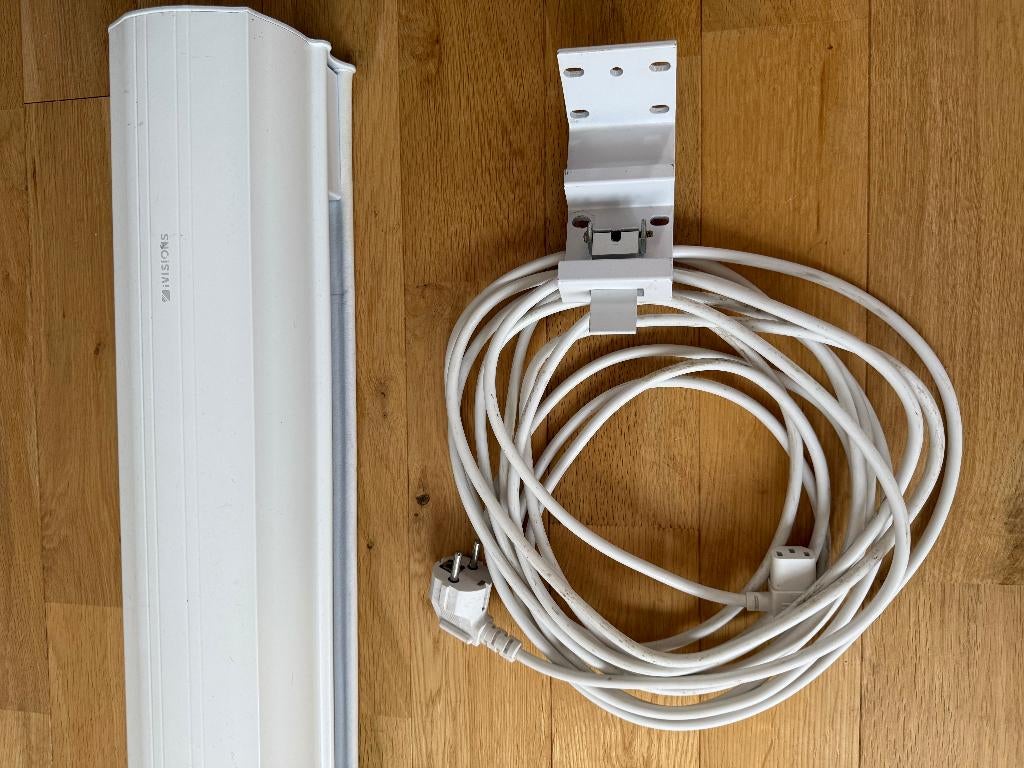 IVisions 4K projectie scherm 230cm x 129cm (16:9), Ophalen, Elektrisch, Gebruikt