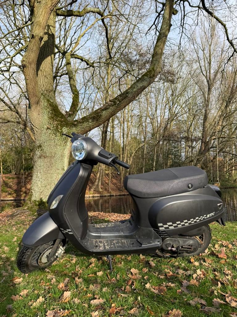 Totaal opgeknapte RIVA BTC scooter, Gebruikt, Benzine, Ophalen, Overige merken