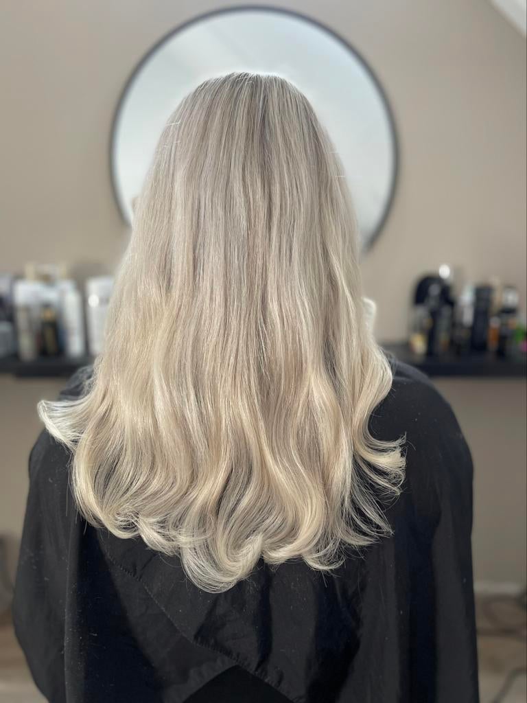 Dames kapsalon voor kleuren en haar extensions, Hairextensions