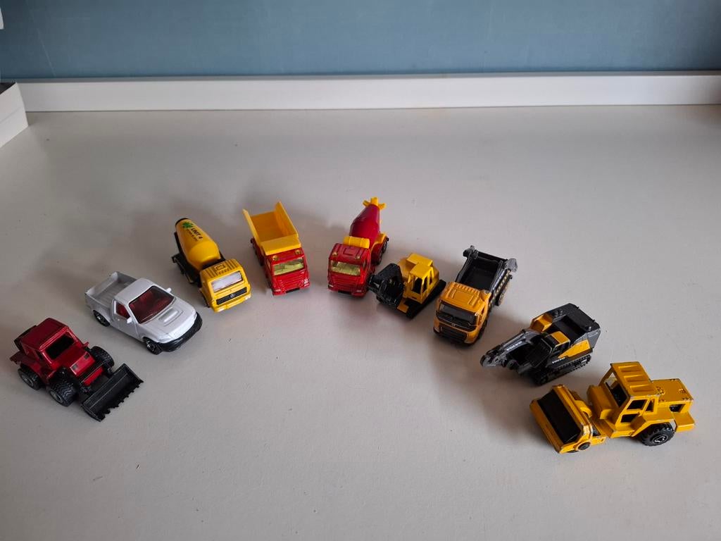 Siku & Majorette bouwvoertuigen - 9 stuks modelauto's, Ophalen of Verzenden, Gebruikt, Overige typen