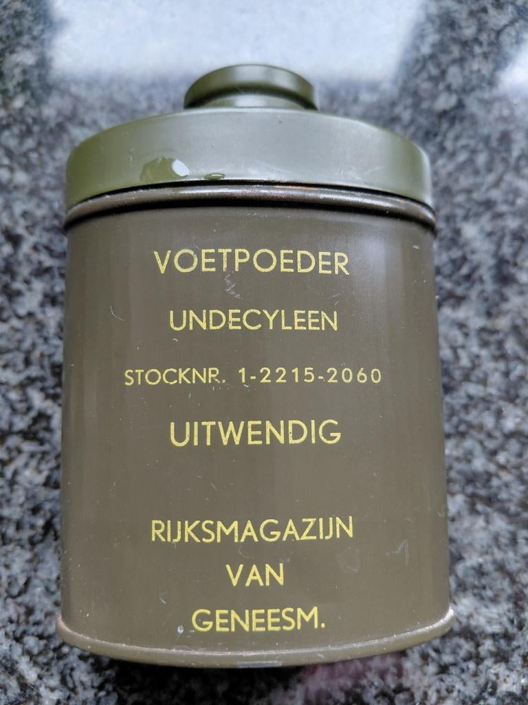 Vintage militair doosje voetpoeder., Verzamelen, Blikken, Ophalen of Verzenden, Overige
