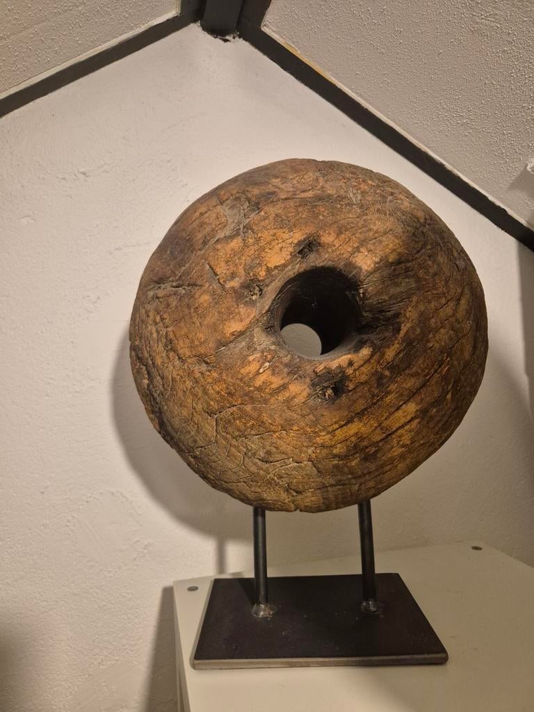 Houten wiel op statief, Huis en Inrichting, Ophalen