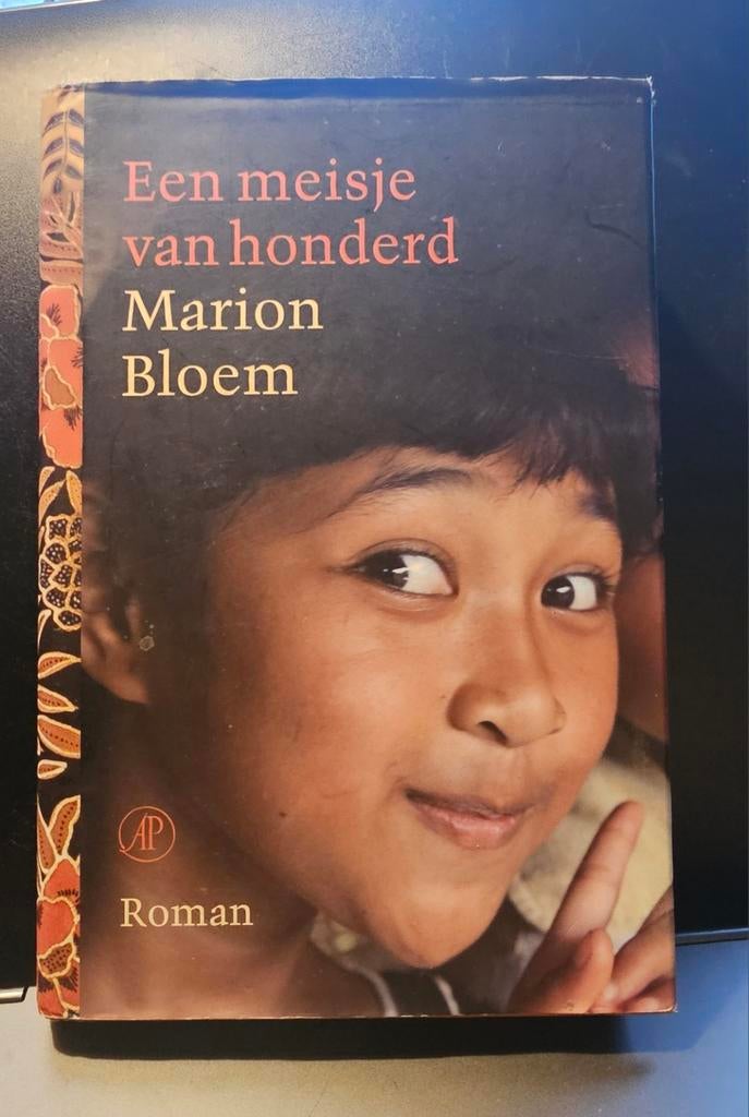 Marion Bloem - Een meisje van honderd, Boeken, Ophalen of Verzenden, Zo goed als nieuw, Marion Bloem