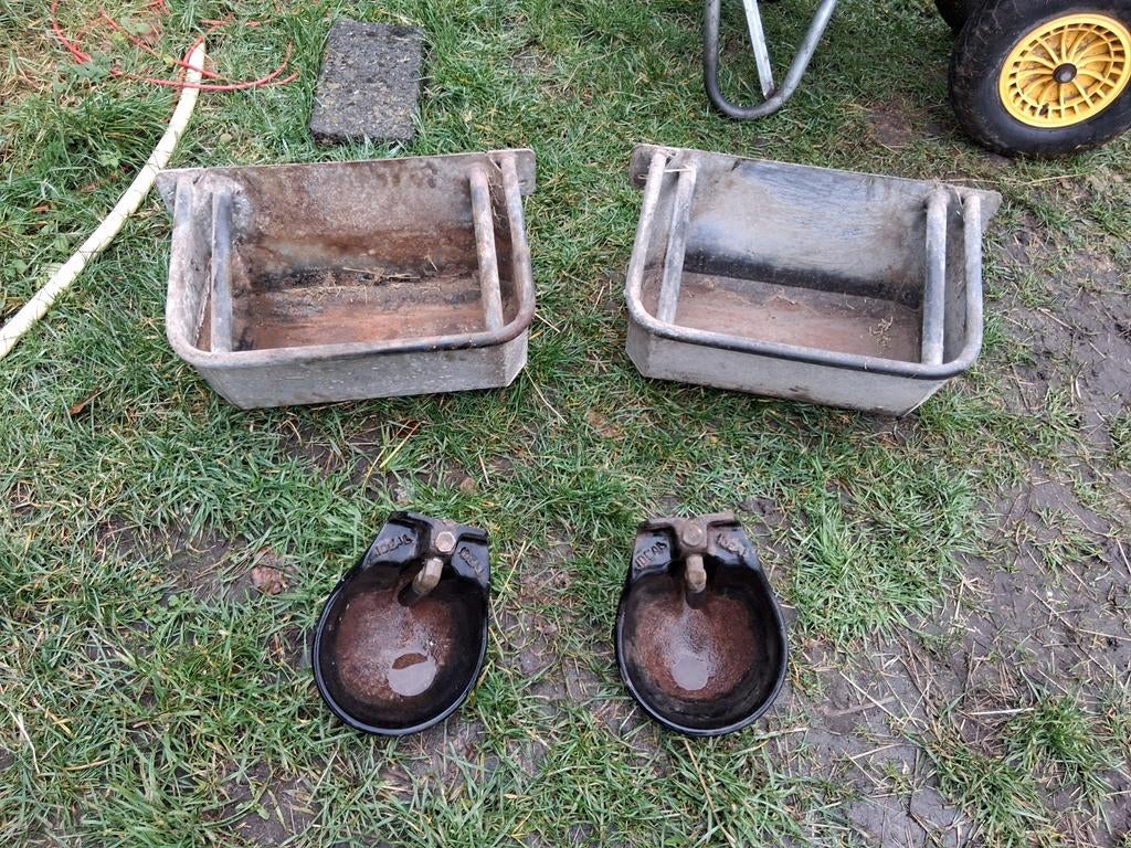 2x voerbak 2x drinkbak, Ophalen, Overige soorten