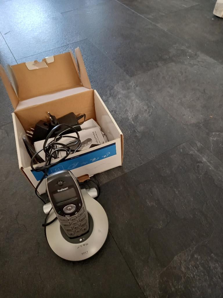Profoon DECT draadloze telefoon + basisstation – compleet, Ophalen of Verzenden, Zo goed als nieuw, 1 handset