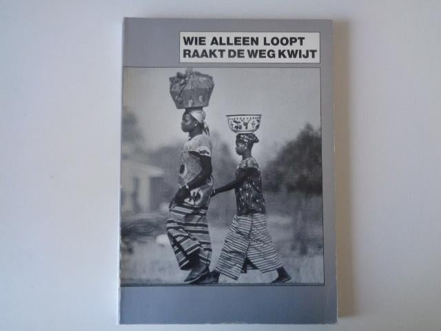 11832-6-3 : Vrouwen in Afrika.2F, Ophalen of Verzenden, Gelezen