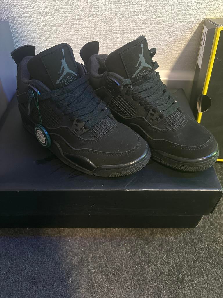 Air jordan 37,5, Ophalen of Verzenden, Zo goed als nieuw