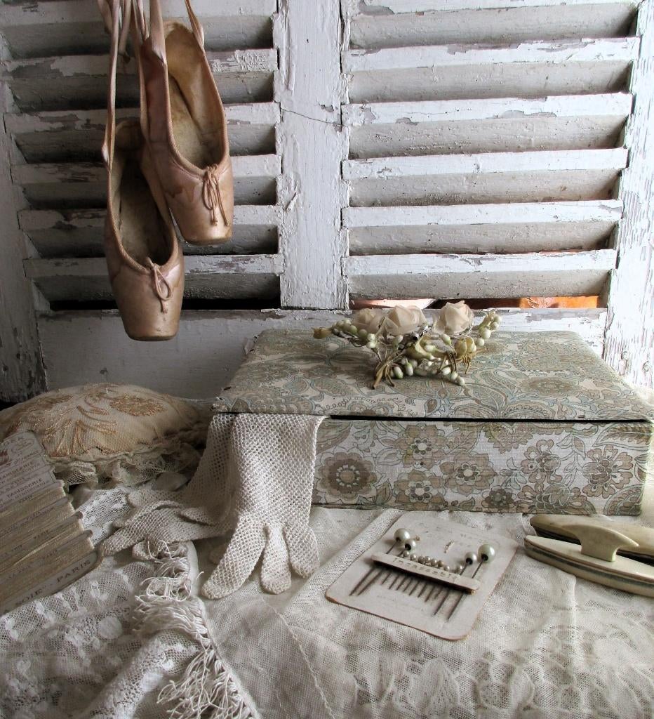 oude stoffen doos *Marries*, Verzenden