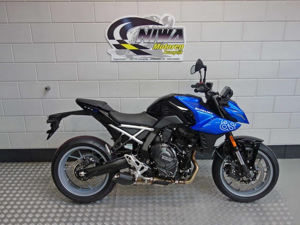 SUZUKI GSX-8S