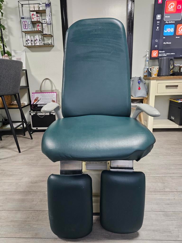 Pedicure behandelstoel - 3 motoren, plat voor massage, Ophalen, Gebruikt, Eén