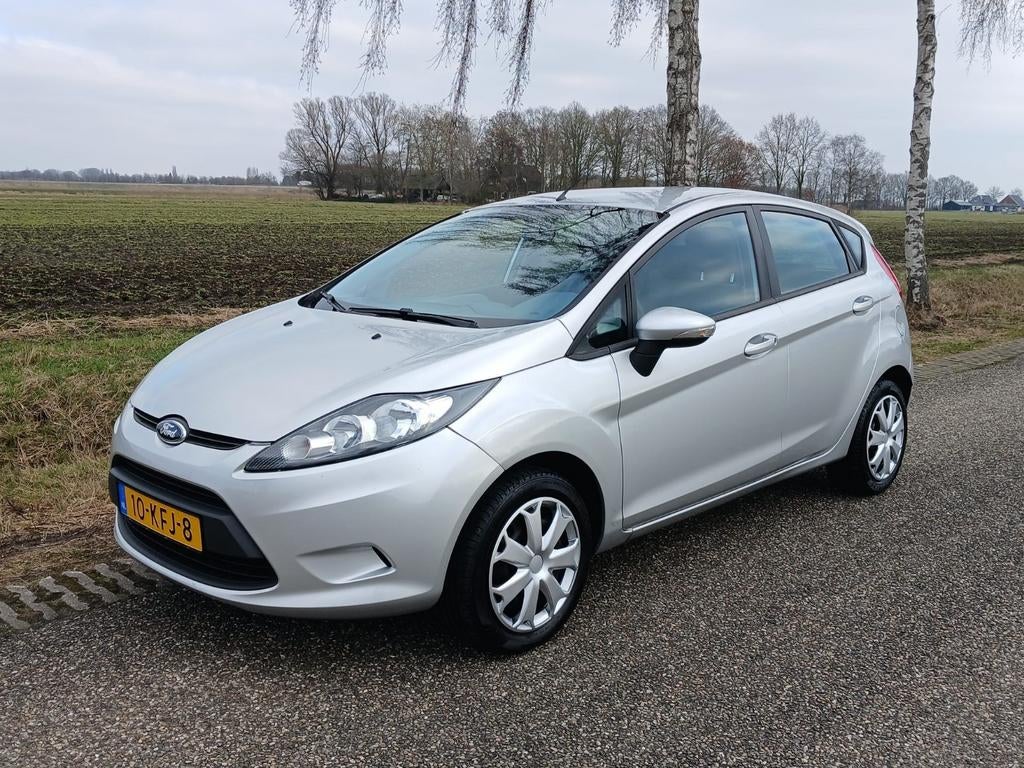 Ford Fiesta 1.2 Limited AIRCO NIEUW APK 5 deurs, Voorwielaandrijving, 40 €/maand, 1242 cc, 4 cilinders