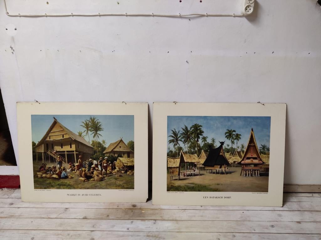 2 Oude schoolplaten met Indische taverelen 83x67 cm, Ophalen, Aardrijkskunde