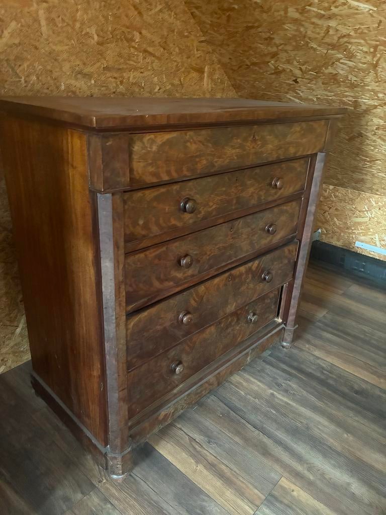 Antieke wortelnoten ladekast, Ophalen