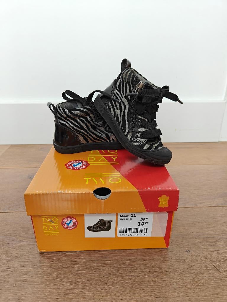 Eerste loopschoentje maat 21 - meisje -Twoday - echt leer, Kinderen en Baby's, Kinderkleding | Schoenen en Sokken, Meisje, Schoenen