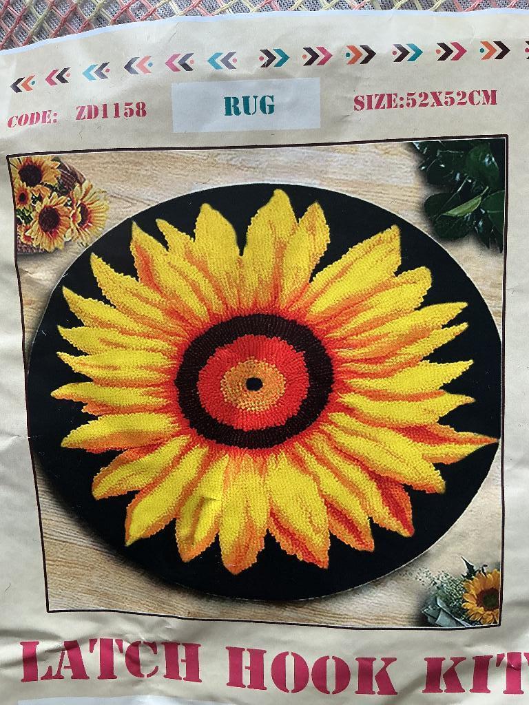 Knooptapijtje Zonnebloem rond 52cm, Ophalen of Verzenden, Patroon