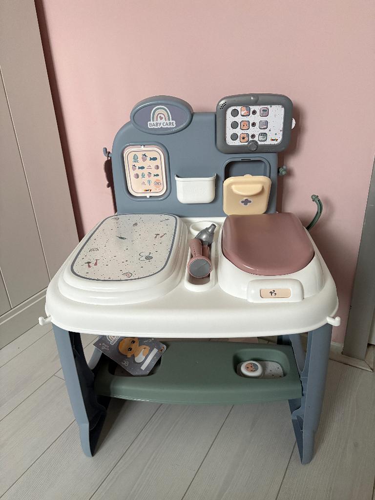 Smoby baby verzorgingstafel, Ophalen, Gebruikt, Babypop