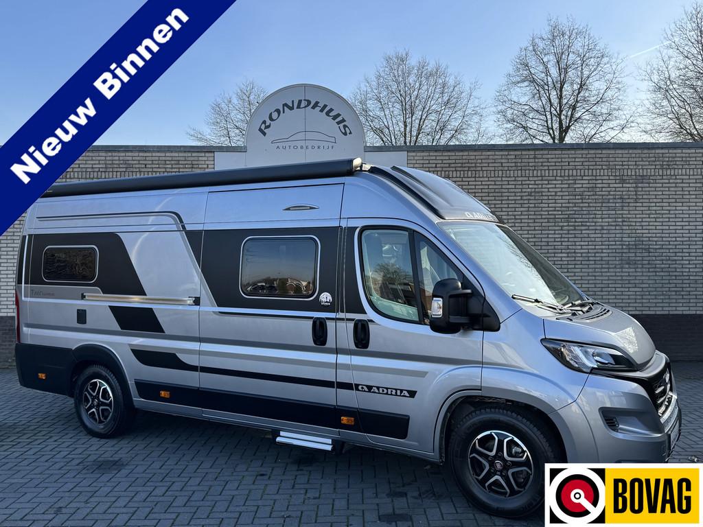 Adria Twin Supreme 640 SGX 180 pk AUTOMAAT 9-Traps Euro6 Fia, Caravans en Kamperen, Automaat, Buscamper of Camperbus, Ringverwarming