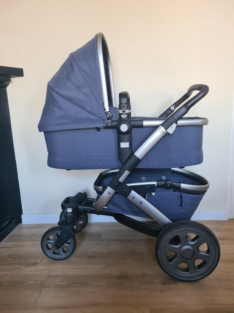 Blauwe  Joolz Geo 2 Combi Kinderwagen + Extra’s, Zo goed als nieuw, Verstelbare duwstang, Ophalen, Kinderwagen