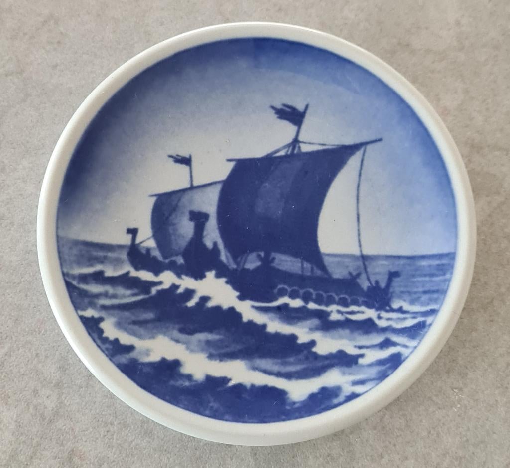 Mooi wandbordje Royal Copenhagen, Antiek en Kunst, Antiek | Wandborden en Tegels, Ophalen of Verzenden