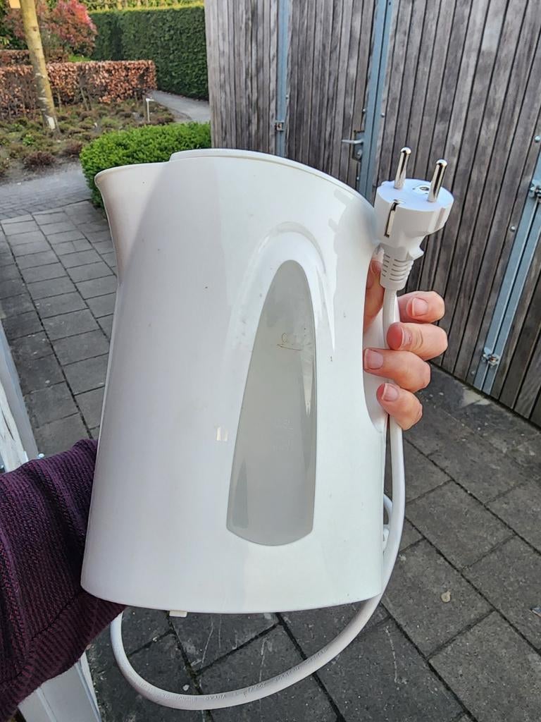 Witte waterkoker, Ophalen