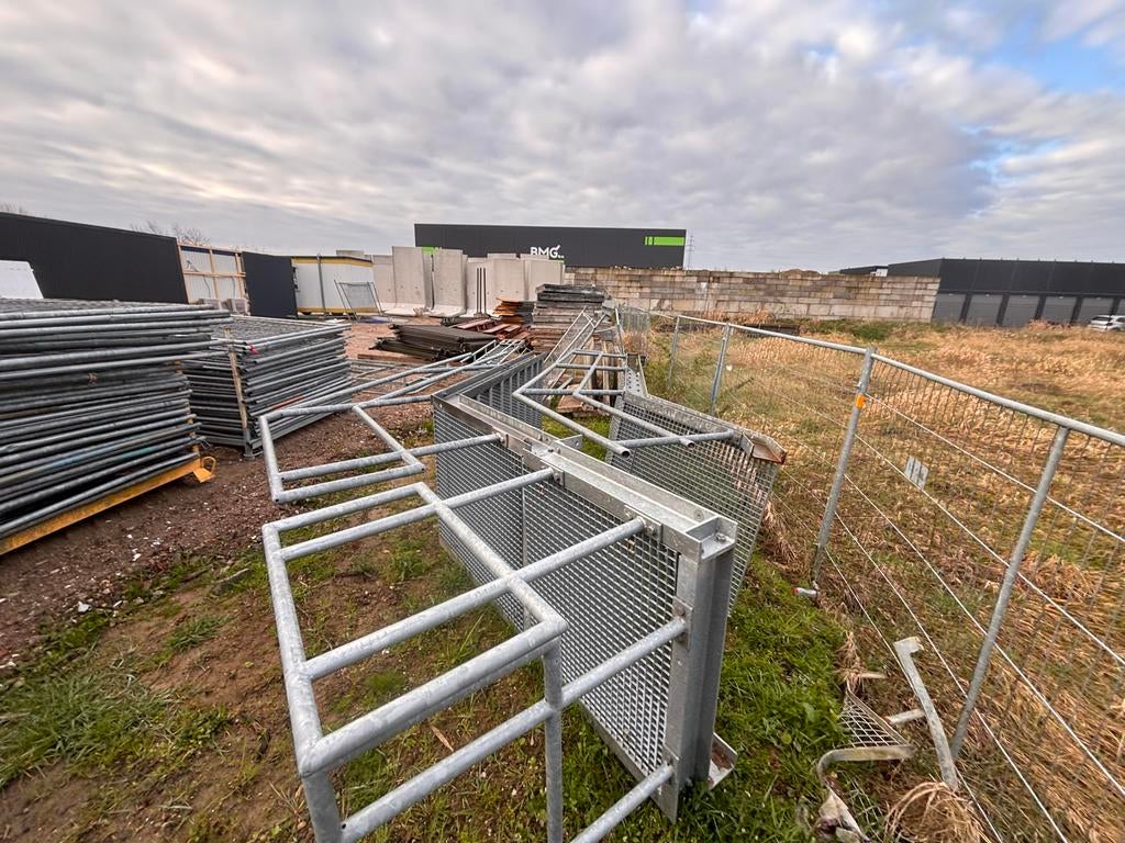 Diverse stalen trappen en bordessen - Gebruikt, Ophalen, Gebruikt, Trap, 2 tot 4 meter