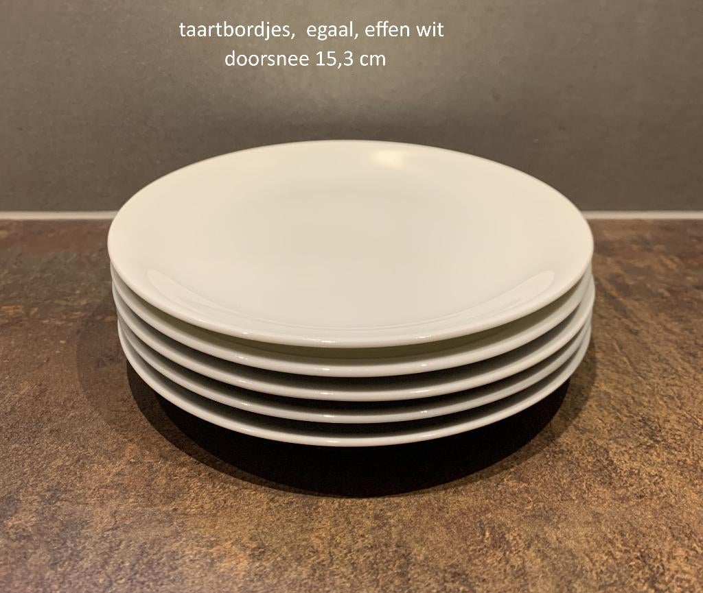 KPM Krister taartbordjes gebakbordjes gebakschoteltjes witte, Ophalen of Verzenden, Zo goed als nieuw, Bord(en), Effen