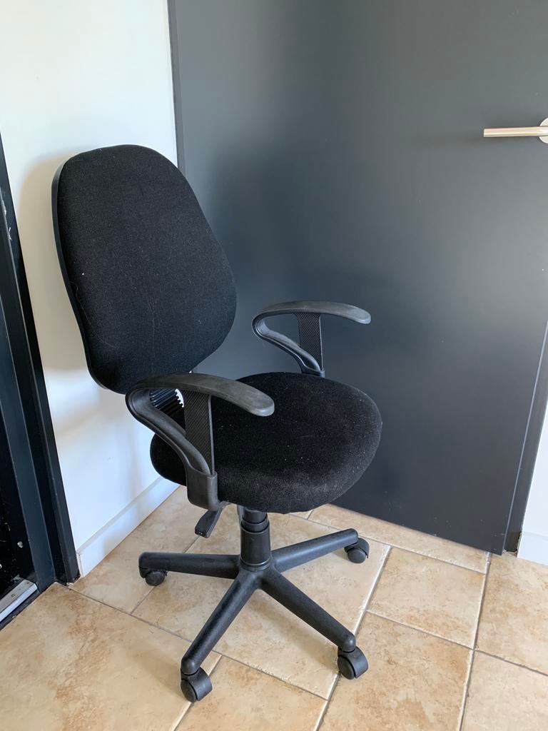 Bureaustoel zwart, met wielen, Huis en Inrichting, Ophalen, Gebruikt, Zwart, Bureaustoel