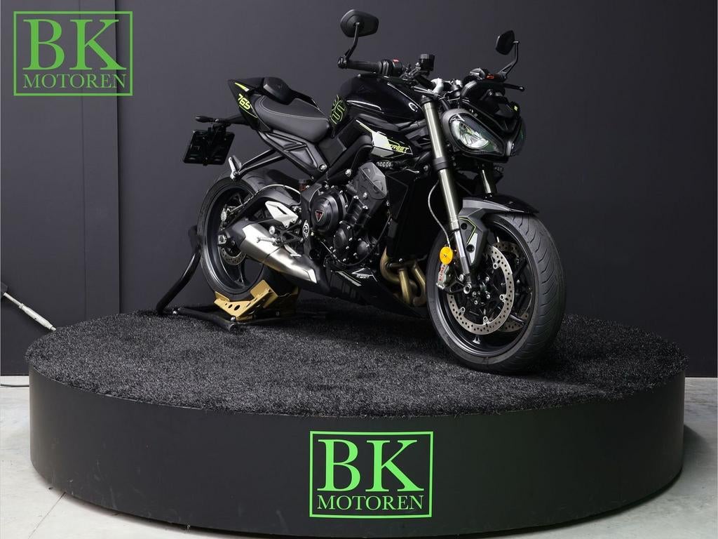 TRIUMPH STREET TRIPLE 765 RS | Phantom Black