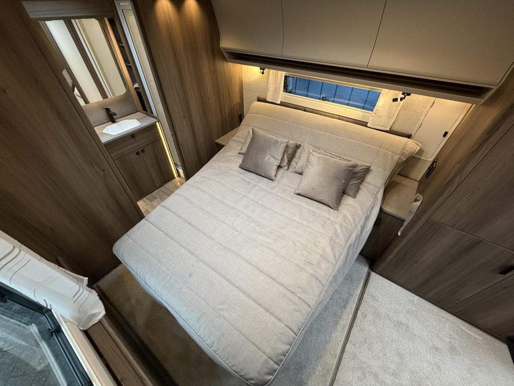 Kabe Imperial 880 TDL FK E8, Overige typen, Rondzit, Schokbreker, Bedrijf