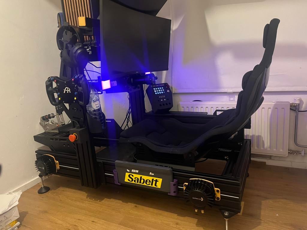 Simucube,Sabelt Formula style Simrig, Ophalen, 1 speler, Racen en Vliegen, Zo goed als nieuw