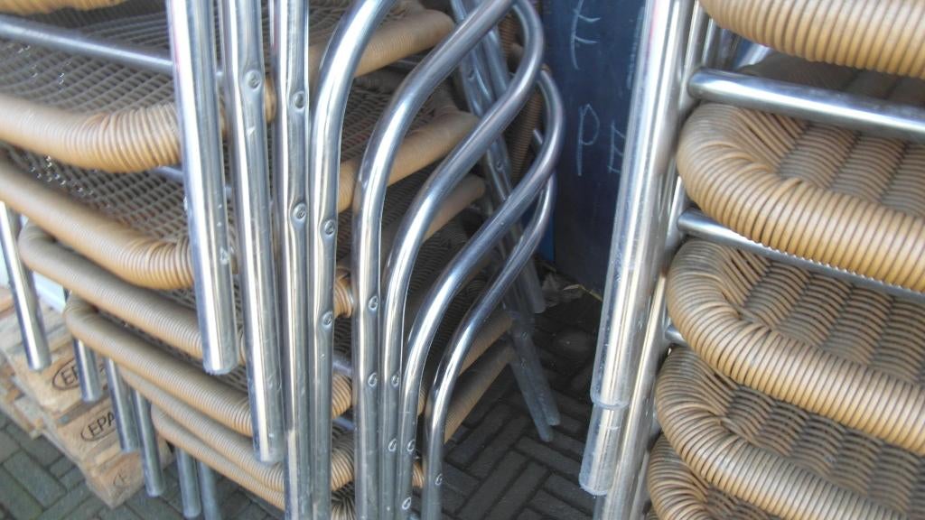 teras stoelen 8,-pers stuk