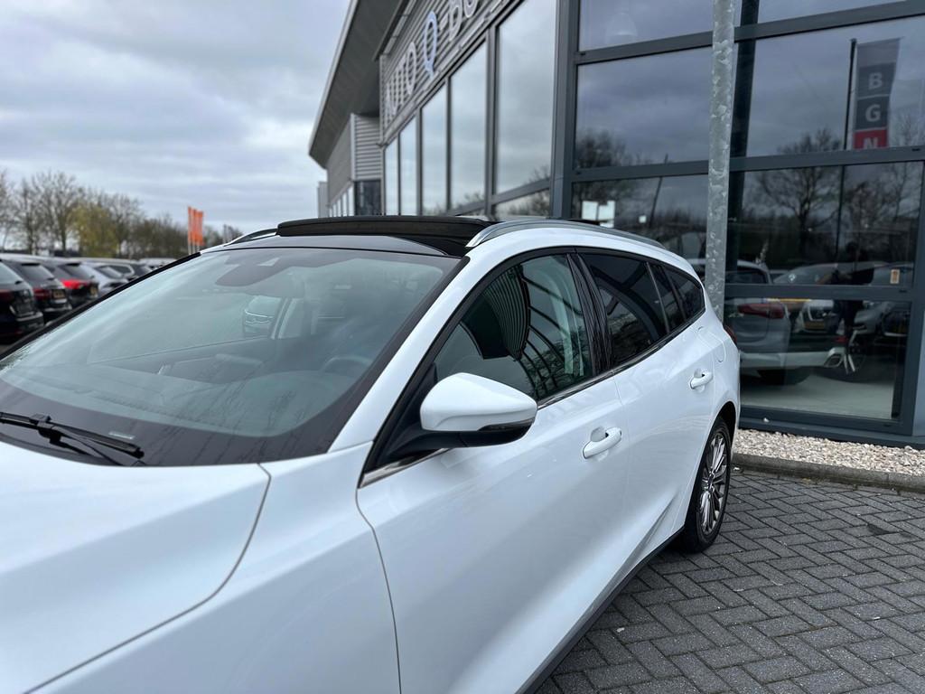Ford Focus Wagon 1.0 EcoBoost Titanium Business | Trekhaak |, Gebruikt, Euro 6, 715 kg, Wit