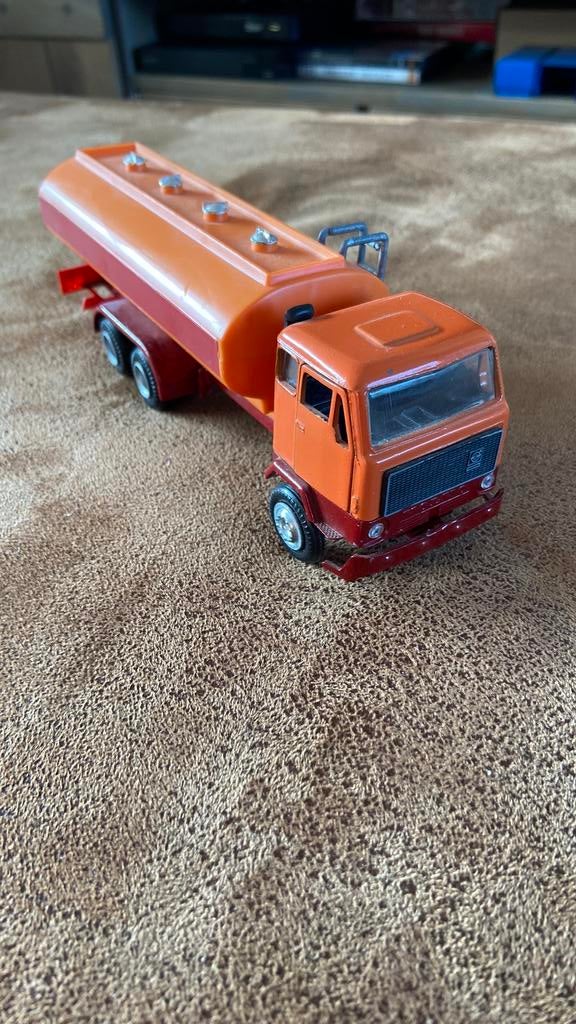 Volvo F89 nacoral tankwagen, Ophalen of Verzenden, Zo goed als nieuw, Bus of Vrachtwagen