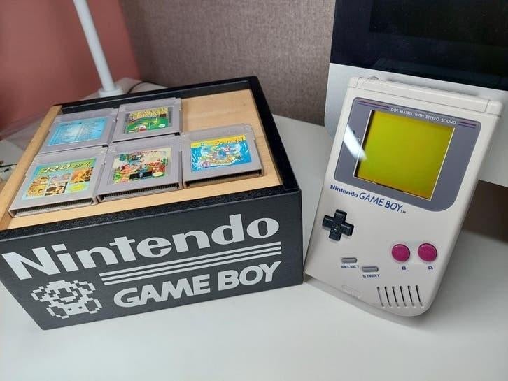 Nintendo GameBoy Classic met 5 spellen en opbergbox, Spelcomputers en Games, Ophalen of Verzenden, Refurbished, Game Boy Classic