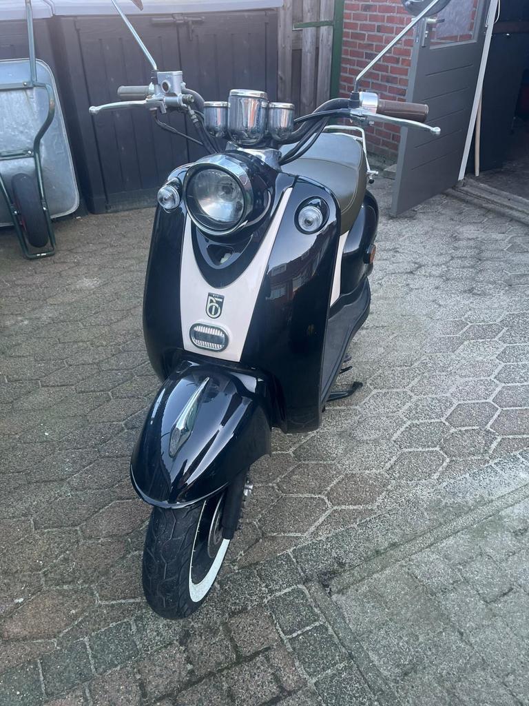 Zo goed als nieuwe BTC snorscoot, Zo goed als nieuw, Benzine, Ophalen, Overige merken