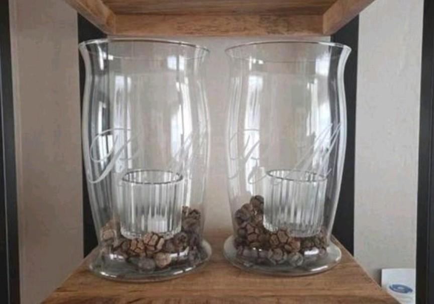 Set van 2 Riviera Maison hurricane vazen/windlichten, Huis en Inrichting, Ophalen