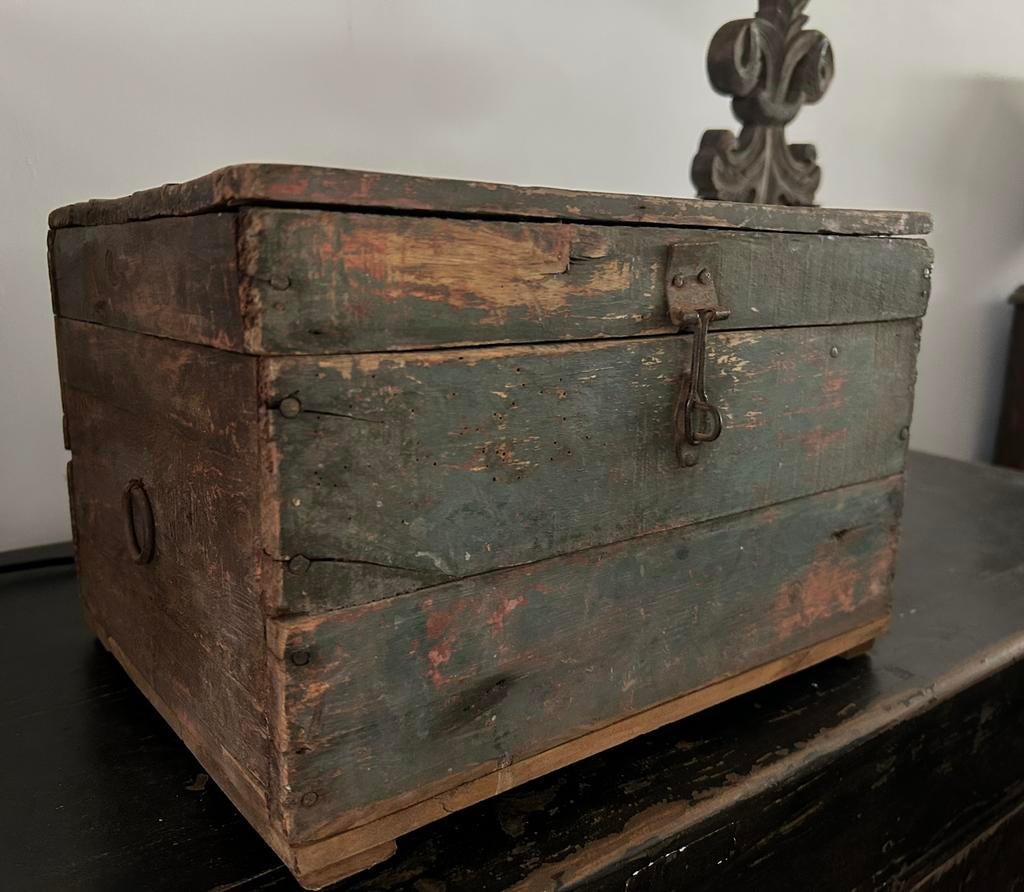 Oud patina houten kistje sober sleets oosters India, Antiek en Kunst, Ophalen of Verzenden