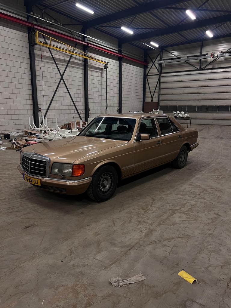 Mercedes-Benz S-Klasse 5.0 500 SE AUT 1982 Beige, Auto's, Automaat, 4973 cc, 8 cilinders, 1675 kg