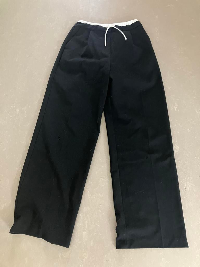 Zwarte broek van Zara met wit randje en trekkoord, Kleding | Dames, Broeken en Pantalons, Zo goed als nieuw, Maat 34 (XS) of kleiner