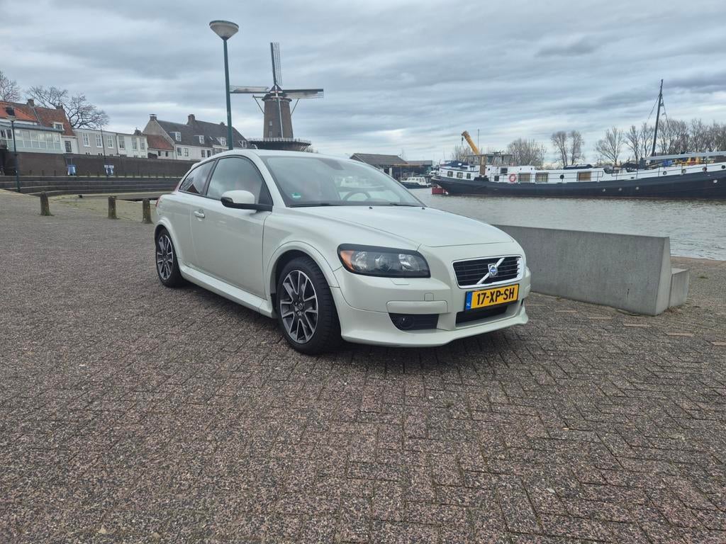 Volvo C30 2.4 Geartronic 2007 Wit youngtimer, Auto's, 700 kg, 4 stoelen, Wit, Overige kleuren