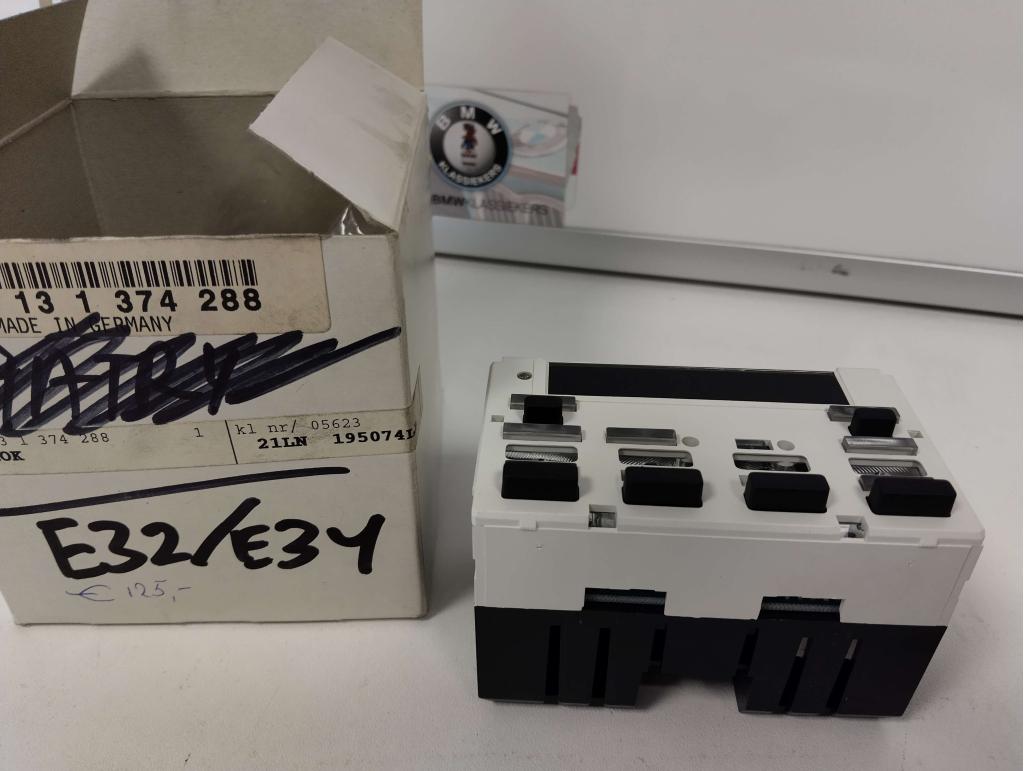 BMW 7 serie(E32) en 5serie(E34) klok en buitentemperatuur, Niet ingevuld, Niet ingevuld, Nieuw, Ophalen of Verzenden