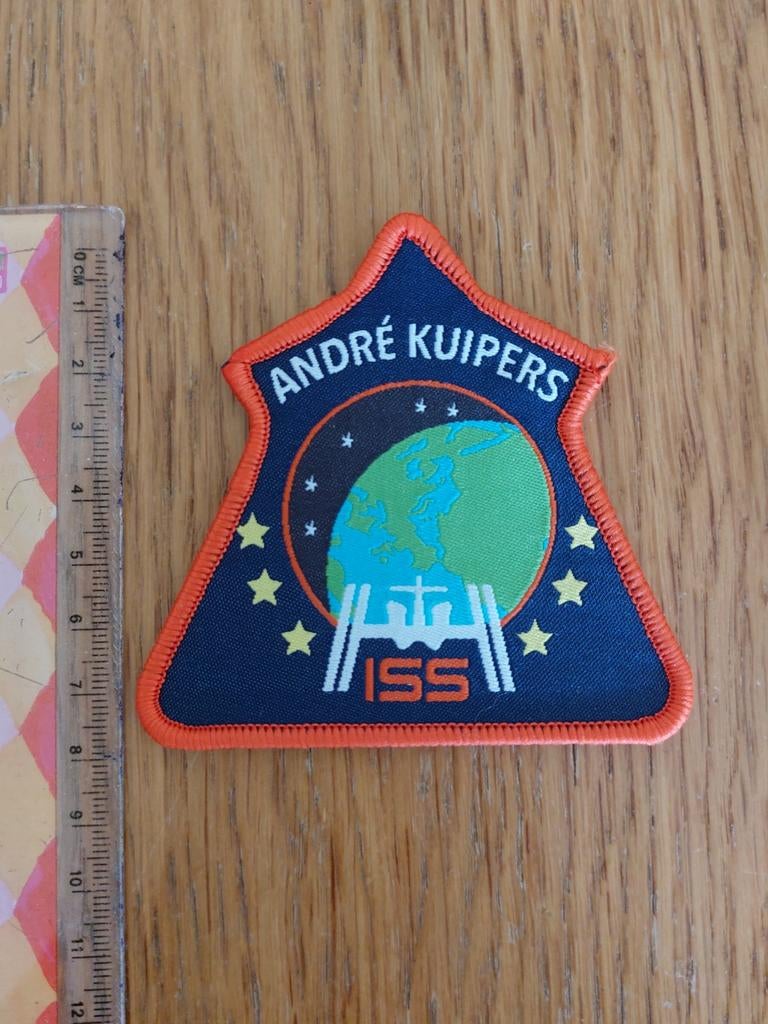 Strijkapplicatie André Kuipers, Ophalen