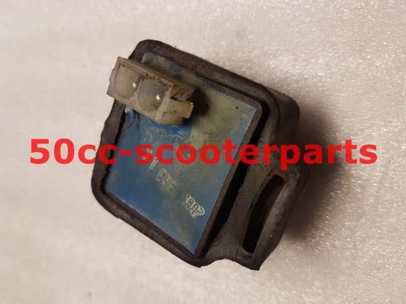 Knipperlichtrelais Derbi Hunter 00G01700401 Gebruikt, Ophalen of Verzenden, -, -, -